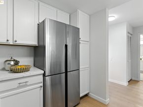 555 10th Street 201, Oakland CA 94607