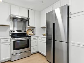 555 10th Street 201, Oakland CA 94607