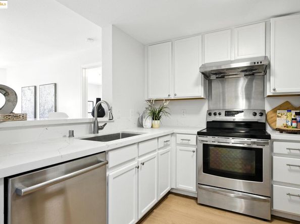 555 10th Street 201, Oakland CA 94607
