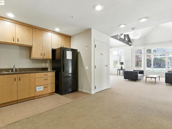 555 10th Street 201, Oakland CA 94607