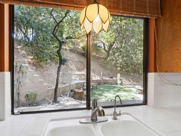 3065 Paddington Rd, Glendale CA 91206