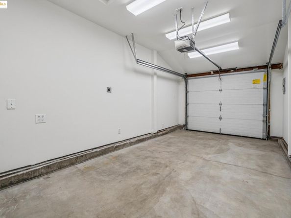 196 Glenwood Glade, Oakland CA 94611