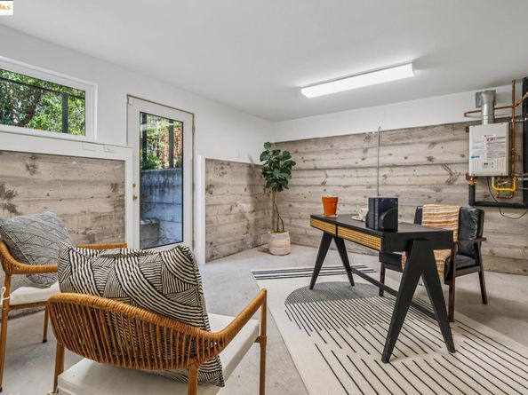 196 Glenwood Glade, Oakland CA 94611