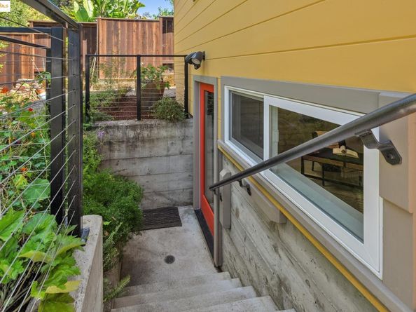 196 Glenwood Glade, Oakland CA 94611
