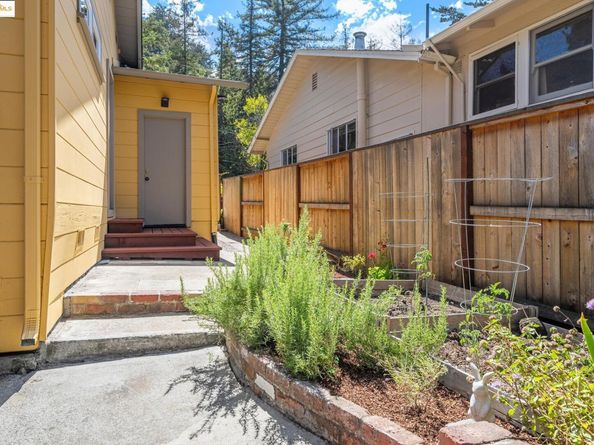196 Glenwood Glade, Oakland CA 94611
