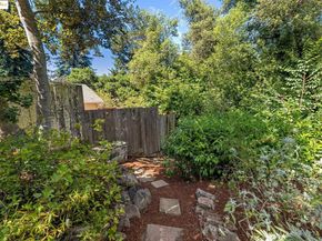 196 Glenwood Glade, Oakland CA 94611
