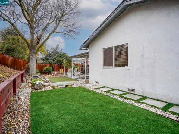 2279 Saint George Dr, Concord CA 94520