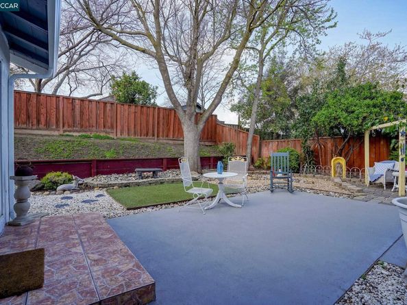 2279 Saint George Dr, Concord CA 94520