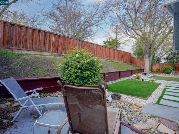 2279 Saint George Dr, Concord CA 94520