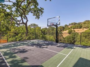 561 Morecroft Road, Lafayette CA 94549