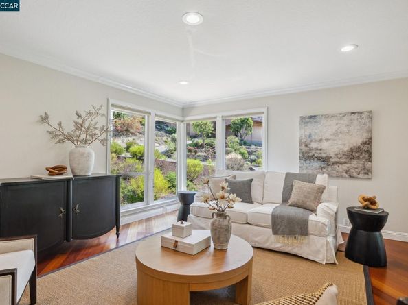 561 Morecroft Road, Lafayette CA 94549