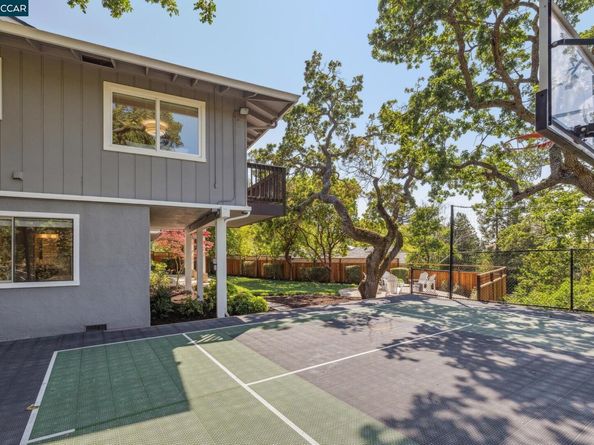 561 Morecroft Road, Lafayette CA 94549