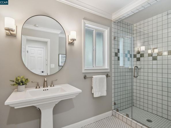 561 Morecroft Road, Lafayette CA 94549
