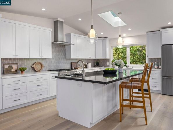706 St Marys Road, Lafayette CA 94549