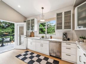 2005 Tunnel Road, Oakland CA 94611