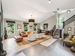 2005 Tunnel Road, Oakland CA 94611