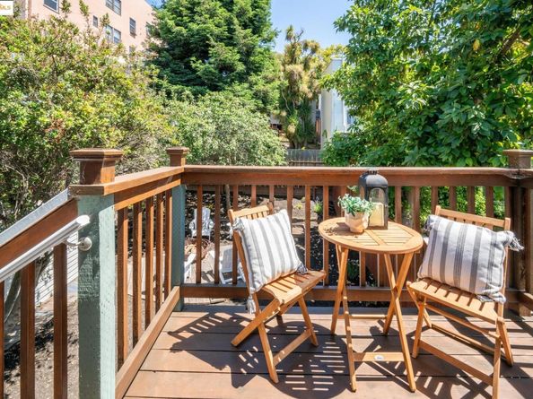 3116 Harrison St, Oakland CA 94611