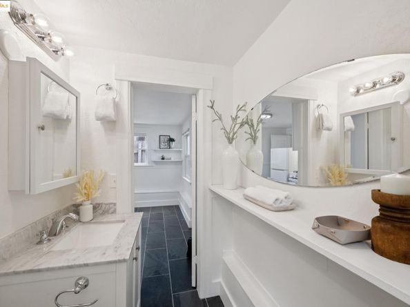 3116 Harrison St, Oakland CA 94611