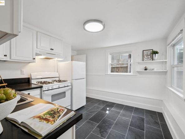3116 Harrison St, Oakland CA 94611
