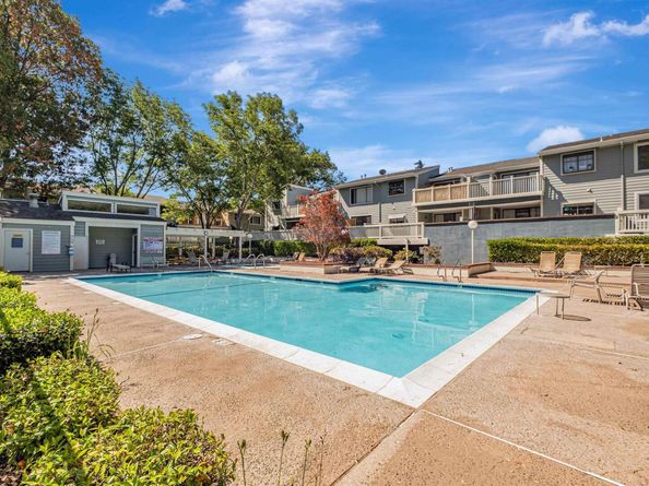 3402 Pinewood Ter 211, Fremont CA 94536