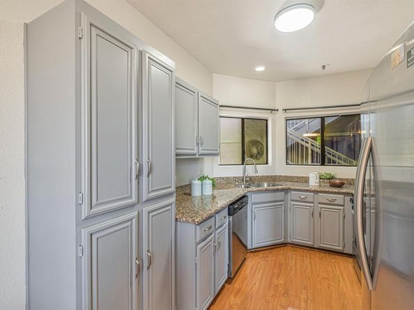 3402 Pinewood Ter 211, Fremont CA 94536