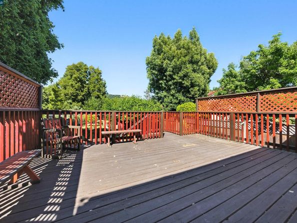 7420 Sunkist Dr, Oakland CA 94605
