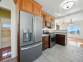 7420 Sunkist Dr, Oakland CA 94605
