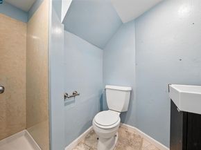 7420 Sunkist Dr, Oakland CA 94605