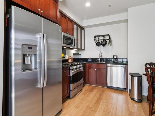 6466 Hollis St 242, Emeryville CA 94608