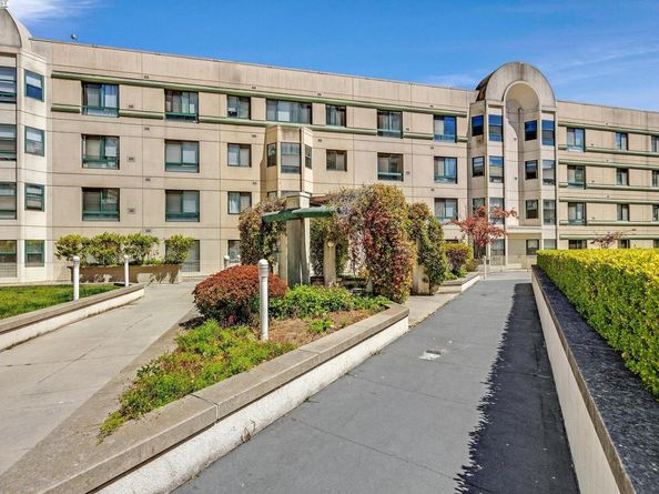 988 Franklin St 312, Oakland CA 94607