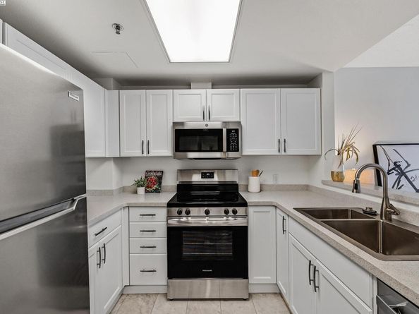 988 Franklin St 312, Oakland CA 94607