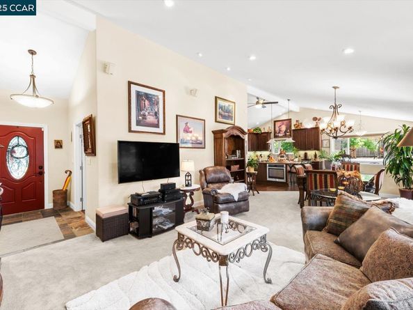3121 Del Oceano Dr, Lafayette CA 94549