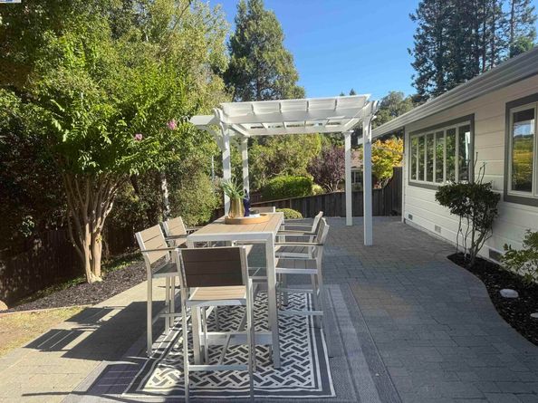 174 Town And Country Dr, Danville CA 94526