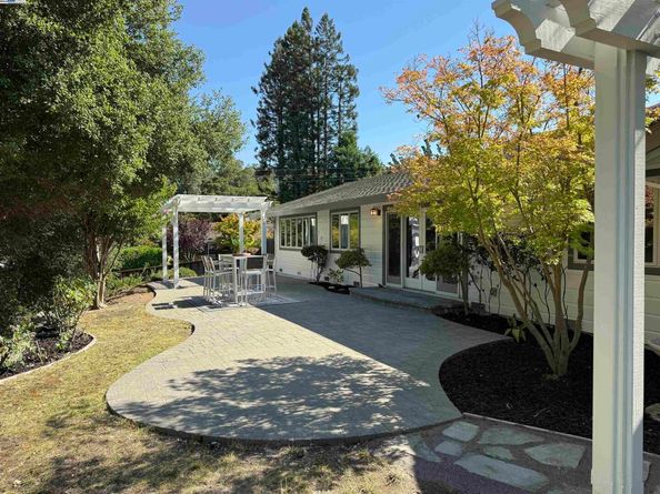 174 Town And Country Dr, Danville CA 94526