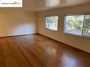 5438 Claremont Avenue, Oakland CA 94618