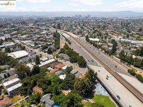 5438 Claremont Avenue, Oakland CA 94618