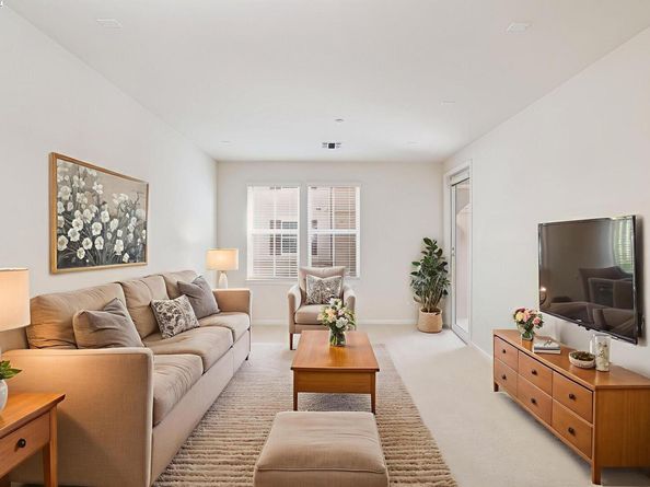 3420 Finnian Way 228, Dublin CA 94568