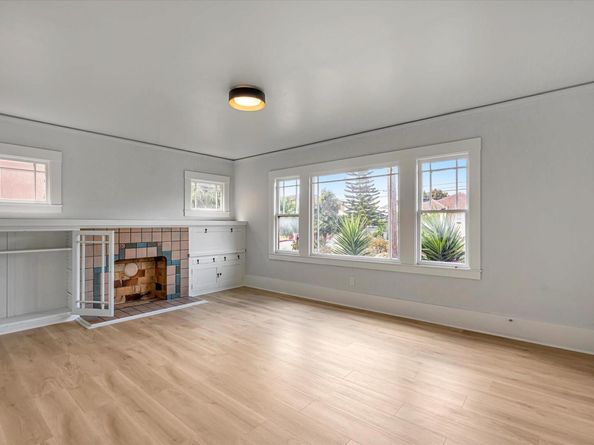 863 40th St., Oakland CA 94608