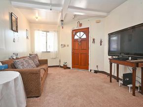 3914 Aqua Vista St, Oakland CA 94601