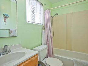 3914 Aqua Vista St, Oakland CA 94601
