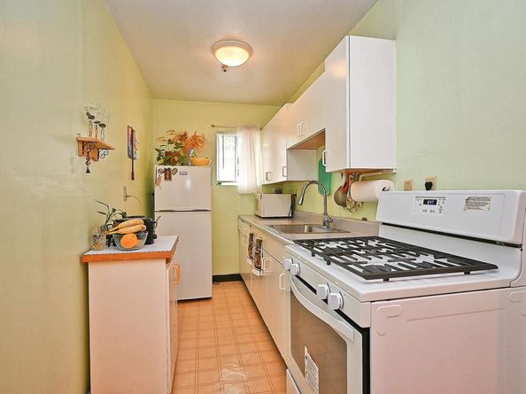 3914 Aqua Vista St, Oakland CA 94601