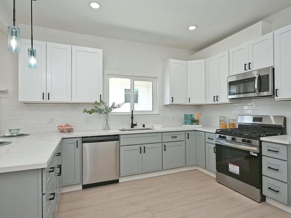 3914 Aqua Vista St, Oakland CA 94601