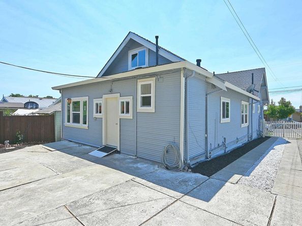 3914 Aqua Vista St, Oakland CA 94601