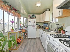 3914 Aqua Vista St, Oakland CA 94601