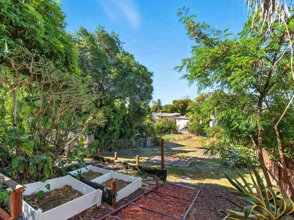 6623 Outlook Ave, Oakland CA 94605