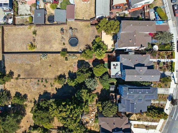 6623 Outlook Ave, Oakland CA 94605