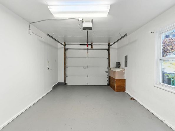 6623 Outlook Ave, Oakland CA 94605