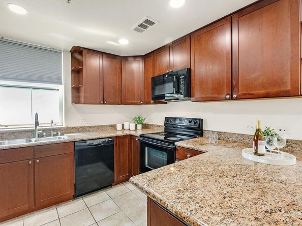 800 S Abel St 303, Milpitas CA 95035