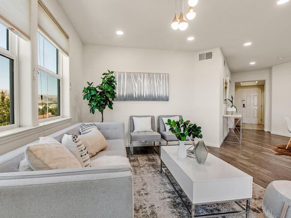 800 S Abel St 303, Milpitas CA 95035