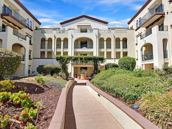 800 S Abel St 303, Milpitas CA 95035